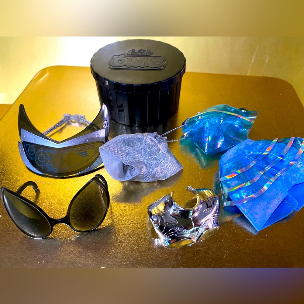 L.O.L. SURPRISE! OMG GAMMA BABE ACCESSORIES MOVIE MAGIC VISOR  SHADE & MORE